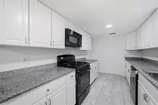 2313 N Ricketts St, Sherman, TX 75092 - Photo 17