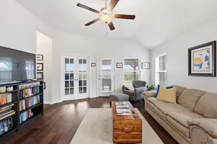 1020 Embers Ln, Denton, TX 76201 - Photo 3