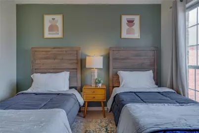 2130 Montclair Lane, Lewisville, TX 75067 - Photo 15