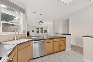 4557 Highridge Dr, The Colony, TX 75056 - Photo 9