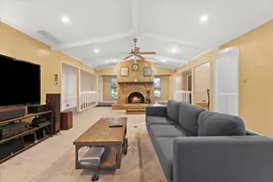 1505 Surrey Ct, Garland, TX 75043 - Photo 7