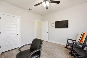 825 Holbrook Rd, Springtown, TX 76082 - Photo 23