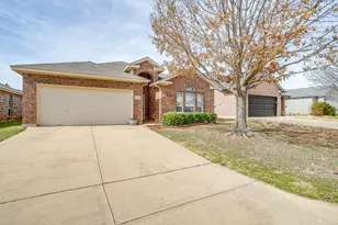 10625 Ashmore Dr, Fort Worth, TX 76131 - Photo 3