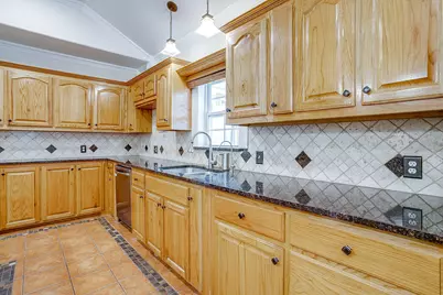 203 E 7th Street, Weatherford, TX 76086 - Photo 15