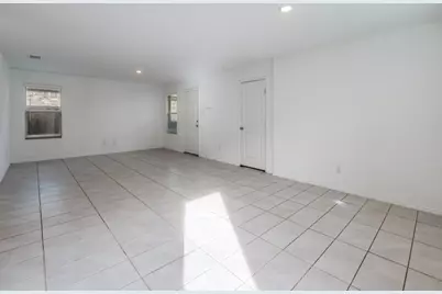 14008 Earlham Street, Pilot Point, TX 76258 - Photo 5