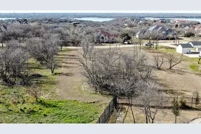 9108 Fossil Ridge Drive, Grand Prairie, TX 75104 - Photo 7