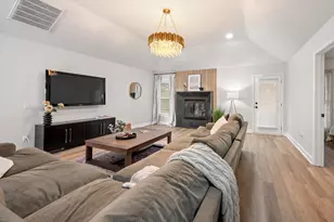 1706 Dunn St, Grapevine, TX 76051 - Photo 11