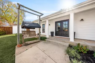 1706 Dunn St, Grapevine, TX 76051 - Photo 5