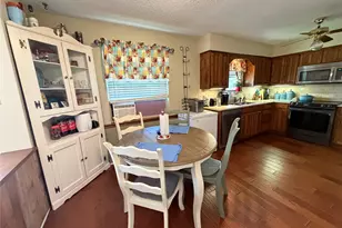 2721 Lucas Dr, Arlington, TX 76015 - Photo 9