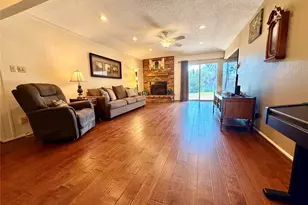 2721 Lucas Dr, Arlington, TX 76015 - Photo 5