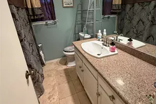 2721 Lucas Dr, Arlington, TX 76015 - Photo 17