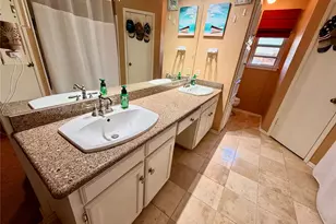 2721 Lucas Dr, Arlington, TX 76015 - Photo 13