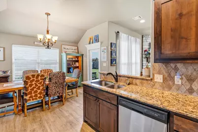 540 Clearwater Place, Granbury, TX 76049 - Photo 9