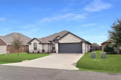 540 Clearwater Place, Granbury, TX 76049 - Photo 3