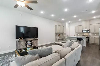 1899 Melinda Lane, Farmers Branch, TX 75234 - Photo 9