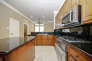 2906 Thomas Ave, Dallas, TX 75204 - Photo 5