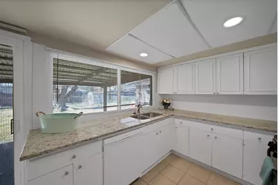 909 Ravencroft Drive, Garland, TX 75043 - Photo 15