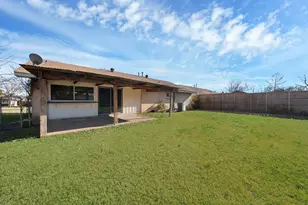 909 Ravencroft Dr, Garland, TX 75043 - Photo 31