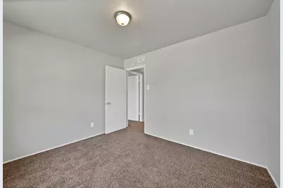 909 Ravencroft Drive, Garland, TX 75043 - Photo 19