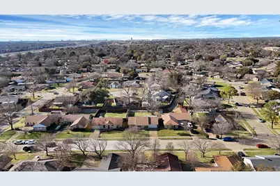 909 Ravencroft Drive, Garland, TX 75043 - Photo 31