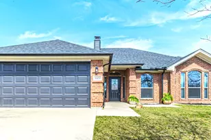 1424 Vine St, Weatherford, TX 76086 - Photo 1