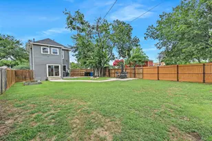 1200 W Walker St, Denison, TX 75020 - Photo 7