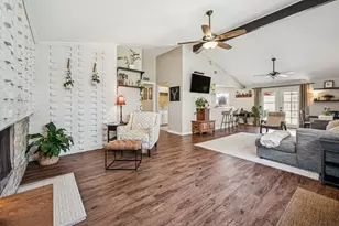 1115 Edwards Ct N, Irving, TX 75062 - Photo 3