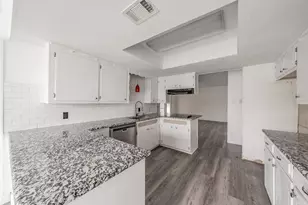 306 Country Club Dr, Joshua, TX 76058 - Photo 11