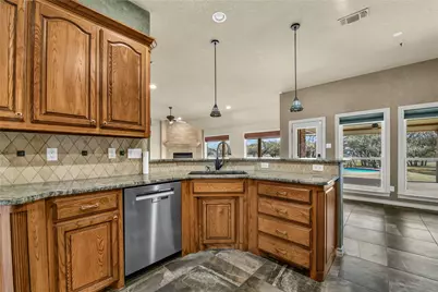 136 Arapahoe Ridge, Weatherford, TX 76087 - Photo 9