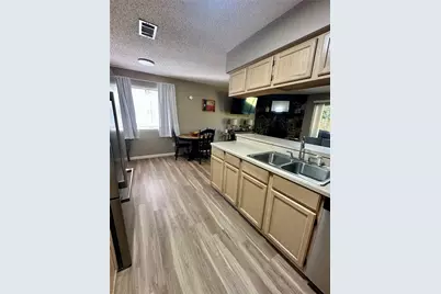 1005 Waverly Drive, Arlington, TX 76015 - Photo 9