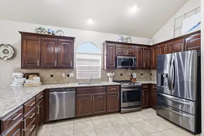 10861 Irish Glen Trail, Fort Worth, TX 76052 - Photo 13