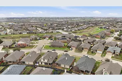 10861 Irish Glen Trail, Fort Worth, TX 76052 - Photo 33