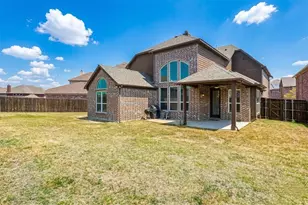 2721 Annamarie Dr, Little Elm, TX 75068 - Photo 9