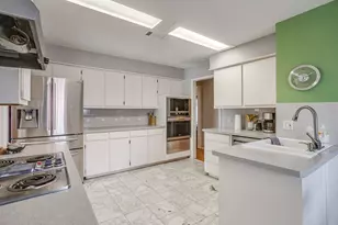 2712 Butler Dr, Arlington, TX 76012 - Photo 3