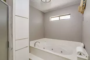 2712 Butler Dr, Arlington, TX 76012 - Photo 25