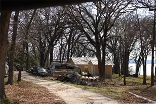 8085 Lakeview Dr, Quinlan, TX 75474 - Photo 11