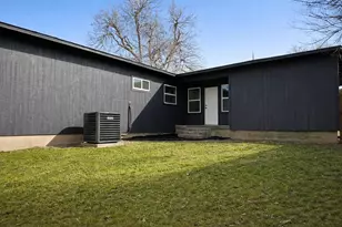 2915 56th St, Dallas, TX 75241 - Photo 5