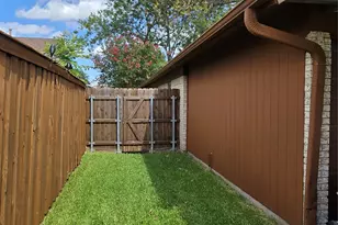 553 Doral Pl, Garland, TX 75043 - Photo 15