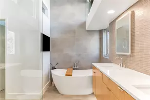 830 Kessler Woods Trail, Dallas, TX 75208 - Photo 7