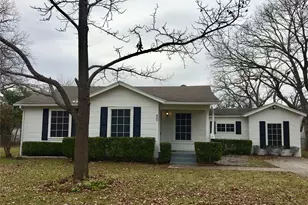 425 S Locust St, Mesquite, TX 75149 - Photo 1