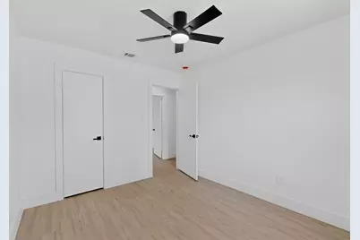 3318 Ridgefield Street, Irving, TX 75062 - Photo 19