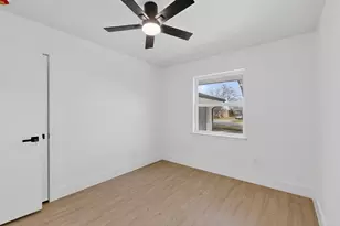 3318 Ridgefield St, Irving, TX 75062 - Photo 23