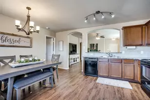 1606 Meadow Creek Dr, Princeton, TX 75407 - Photo 9