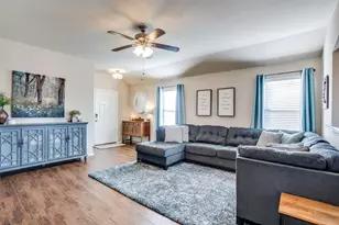 1606 Meadow Creek Dr, Princeton, TX 75407 - Photo 7