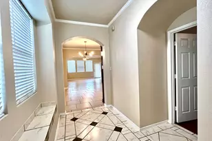 2639 Blackstone Dr, Grand Prairie, TX 75052 - Photo 5