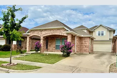 2639 Blackstone Drive, Grand Prairie, TX 75052 - Photo 3