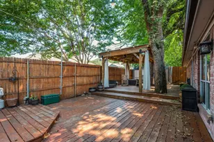 5005 Bradley Ln, Arlington, TX 76017 - Photo 21