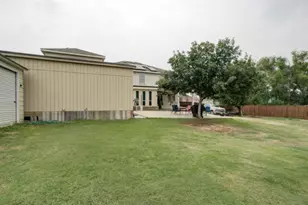 1333 Falcon Dr, Dallas, TX 75051 - Photo 23