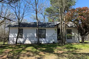 630 E Acheson St, Denison, TX 75021 - Photo 1