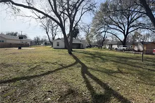 4607 Cranfill Dr, Dallas, TX 75216 - Photo 9